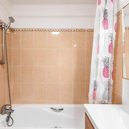 2 Bedroomed Le Crystal *