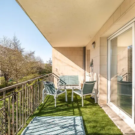 2 Bedroomed Le Crystal *