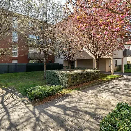 2 Bedroomed Le Crystal Montévrain