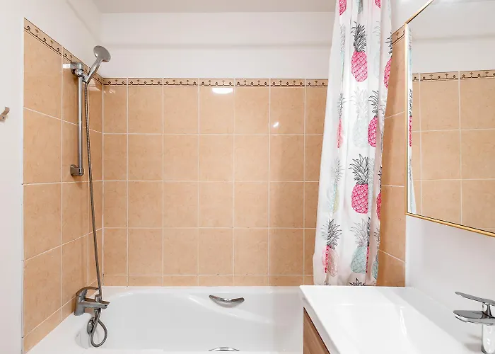 2 Bedroomed Le Crystal *