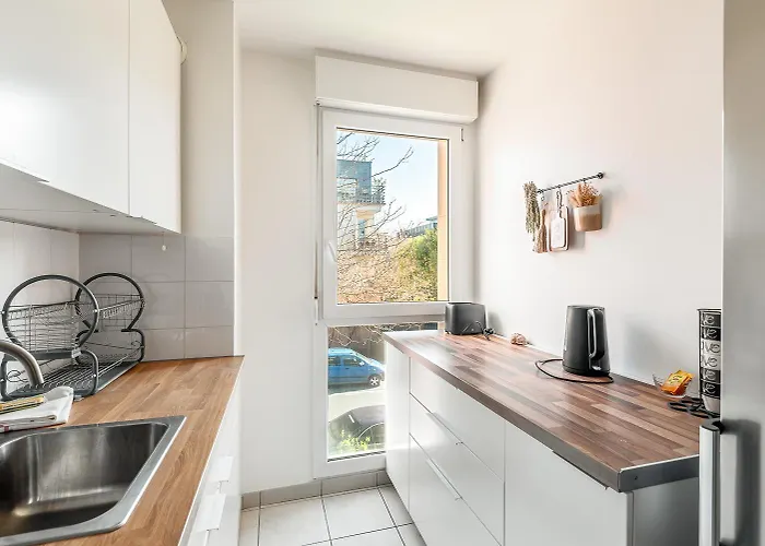 2 Bedroomed Le Crystal Apartmán Montévrain