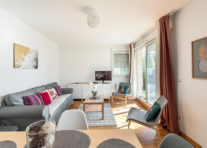 2 Bedroomed Le Crystal Apartmán *