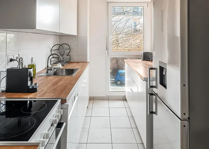 2 Bedroomed Le Crystal Apartmán Montévrain