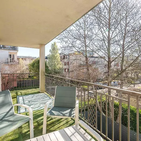 2 Bedroomed Le Crystal * モンテヴラン